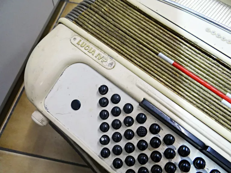 AKORDEON HOHNER LUCIA IV