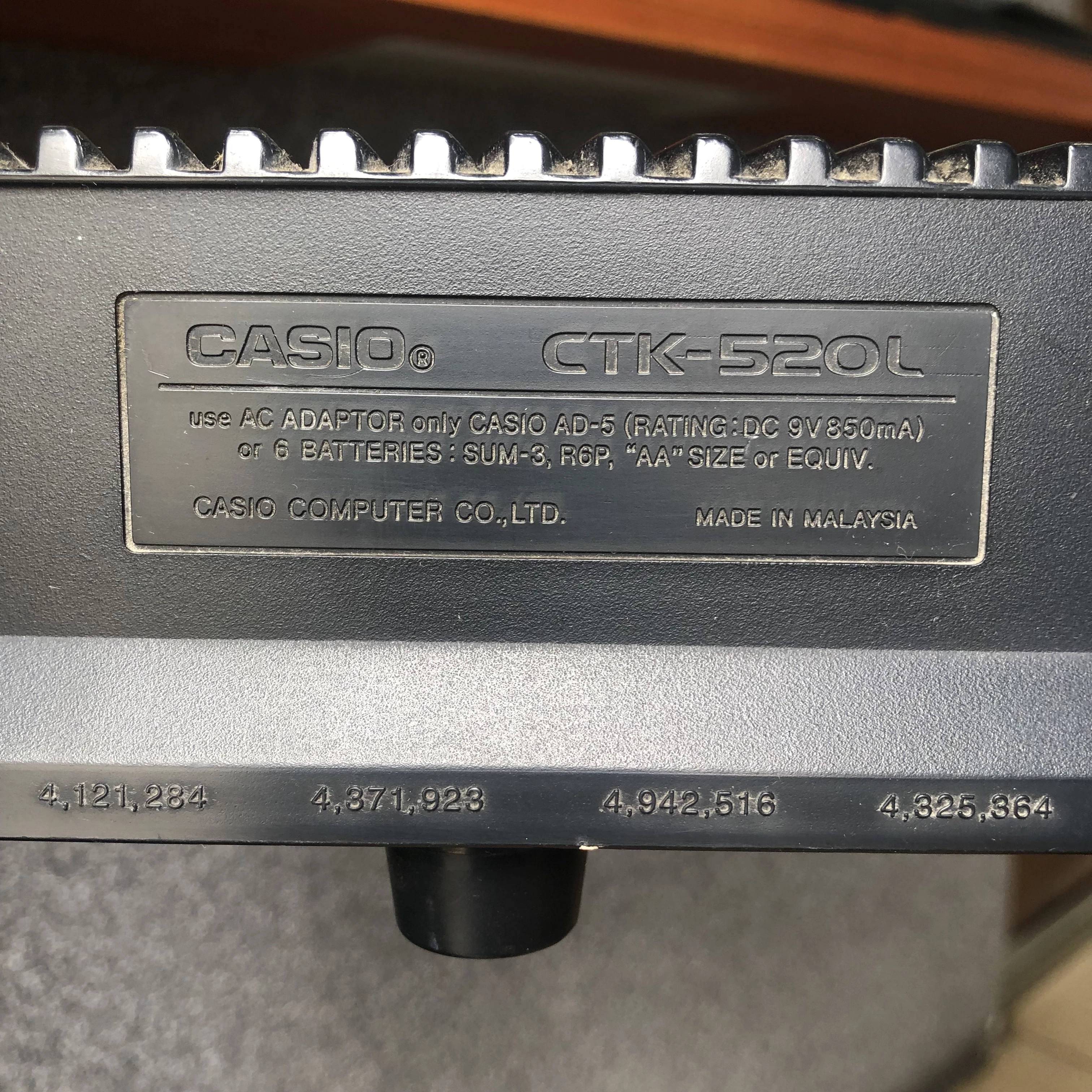 keyboard-casio-ctk-520l-odbior-osobist-zasilanie-sieciowe