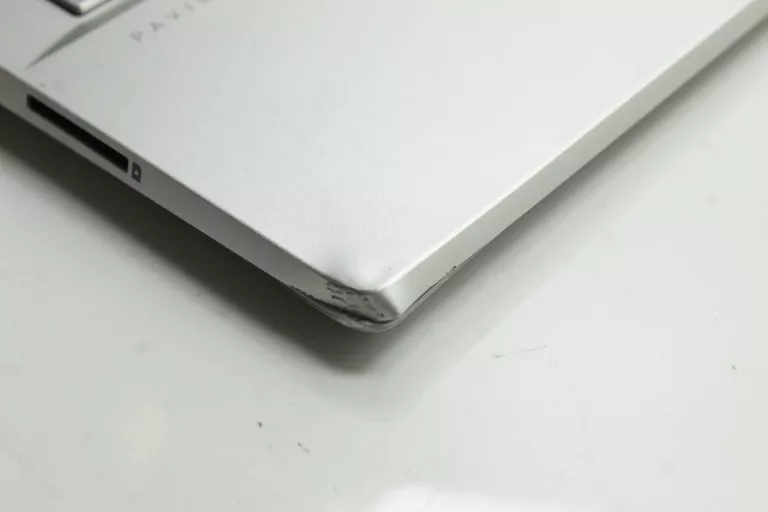 LAPTOP HP 14-CE3019NW