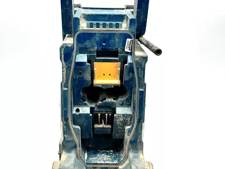 RADIO MAKITA DMR 108 (AKUMULATOR)