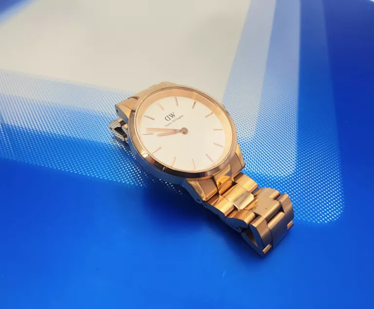 zegarek-daniel-wellington-m40mrw02-okazja-typ-nareczny