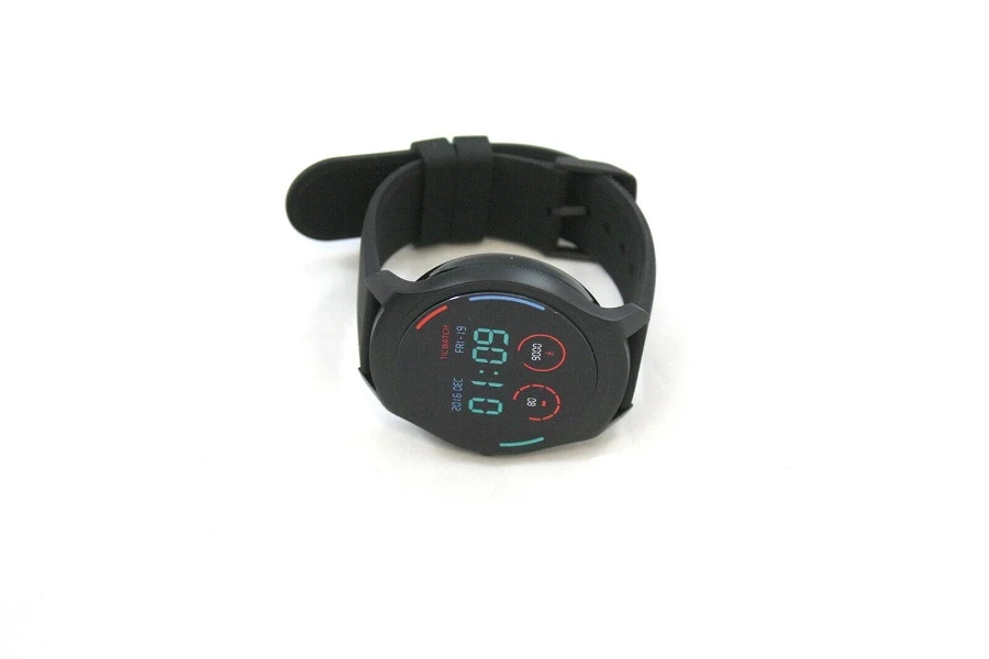 tic-watch-2-smartwatch-krolowej-jadwigi-24-nowa-sol