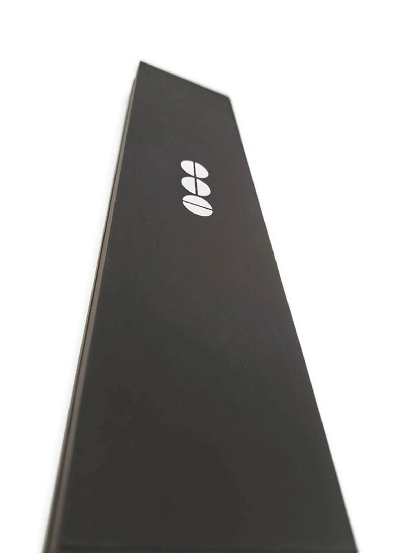 komono-zegarek-pudelko-rodzaj-analogowe