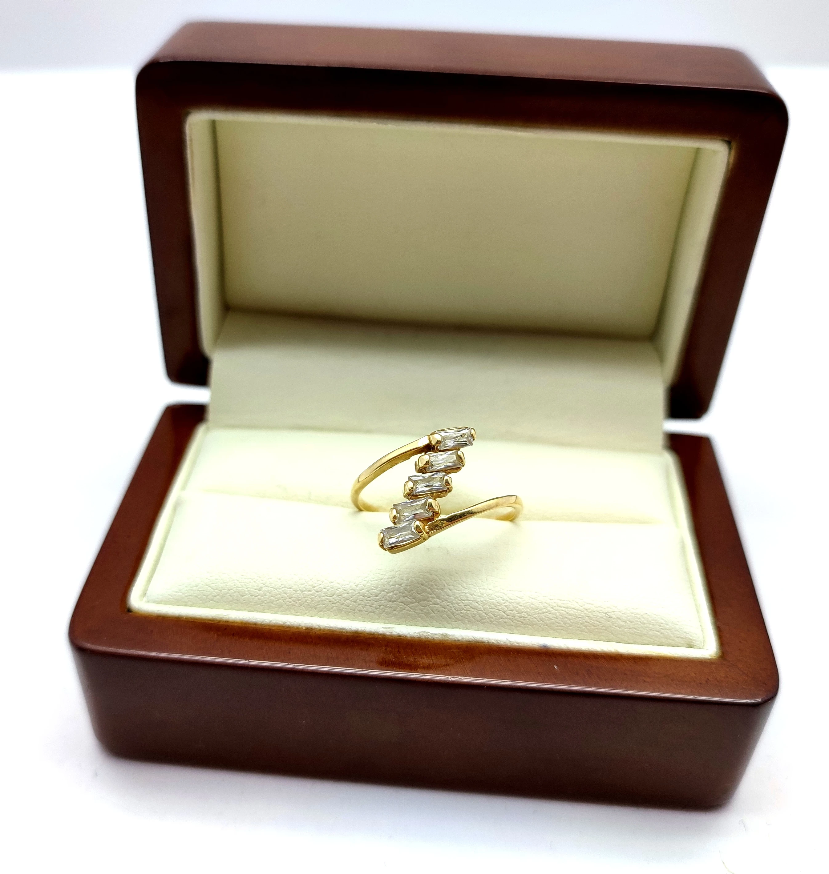 piekny-zloty-symetryczny-pierscionek-14kt-r17-grunwaldzka-4764-jaworzno