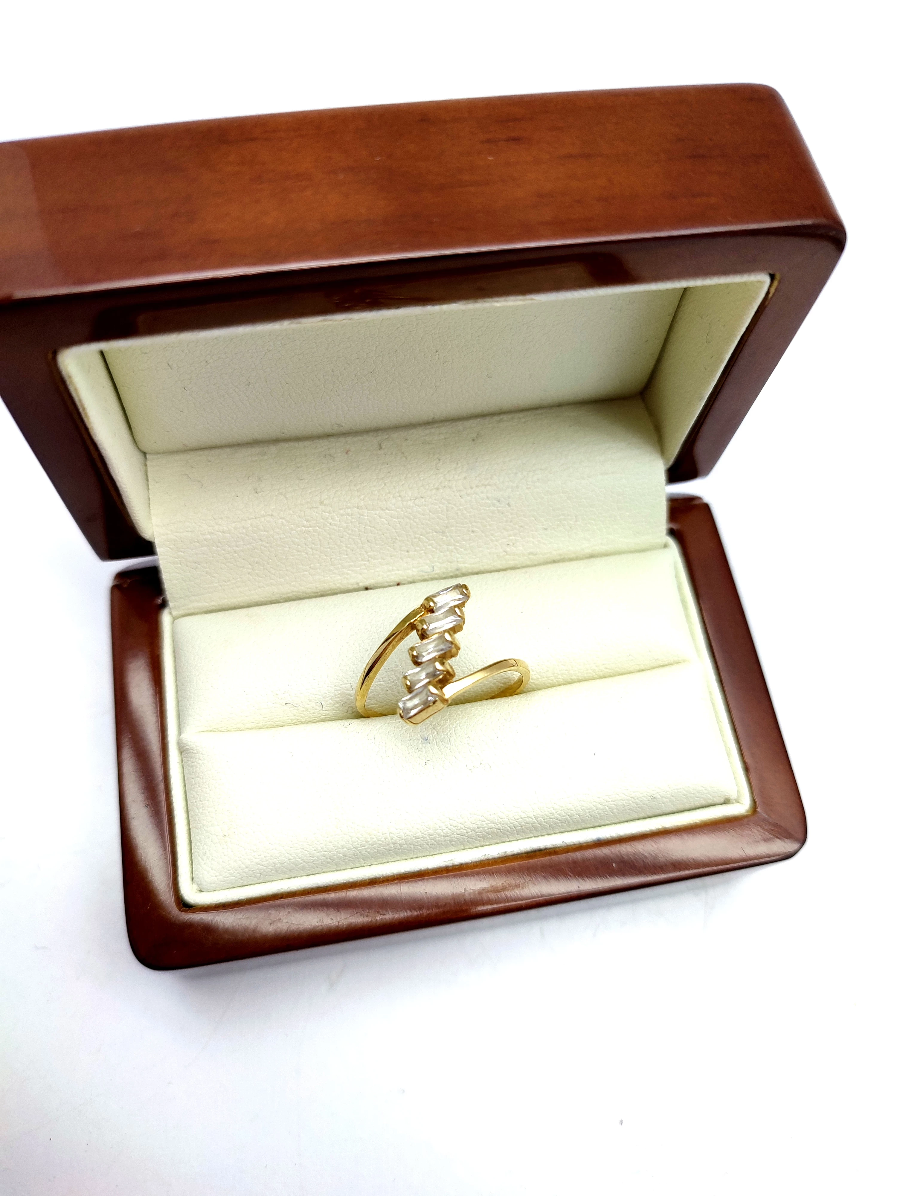 piekny-zloty-symetryczny-pierscionek-14kt-r17-waga-493