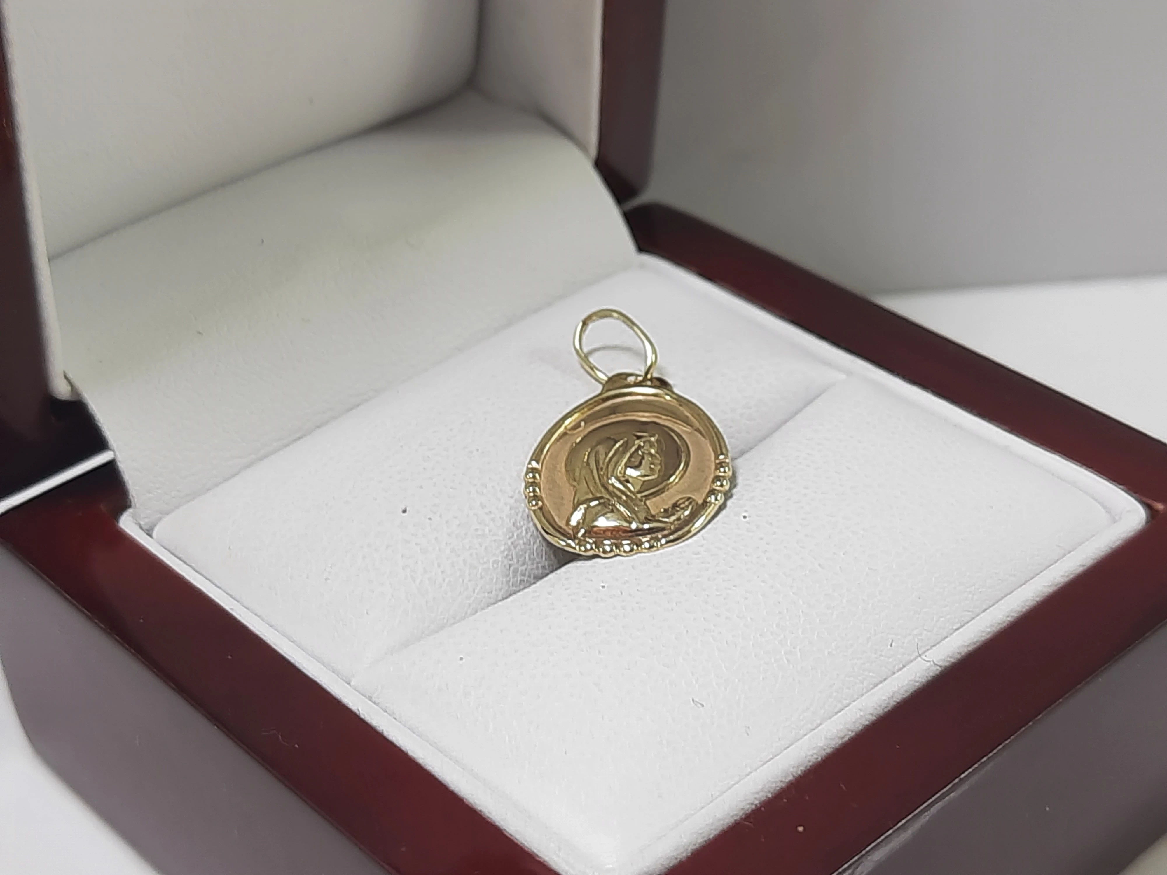 sliczna-zlota-religijna-zawieszka-333-06g-rodzaj-2205-16