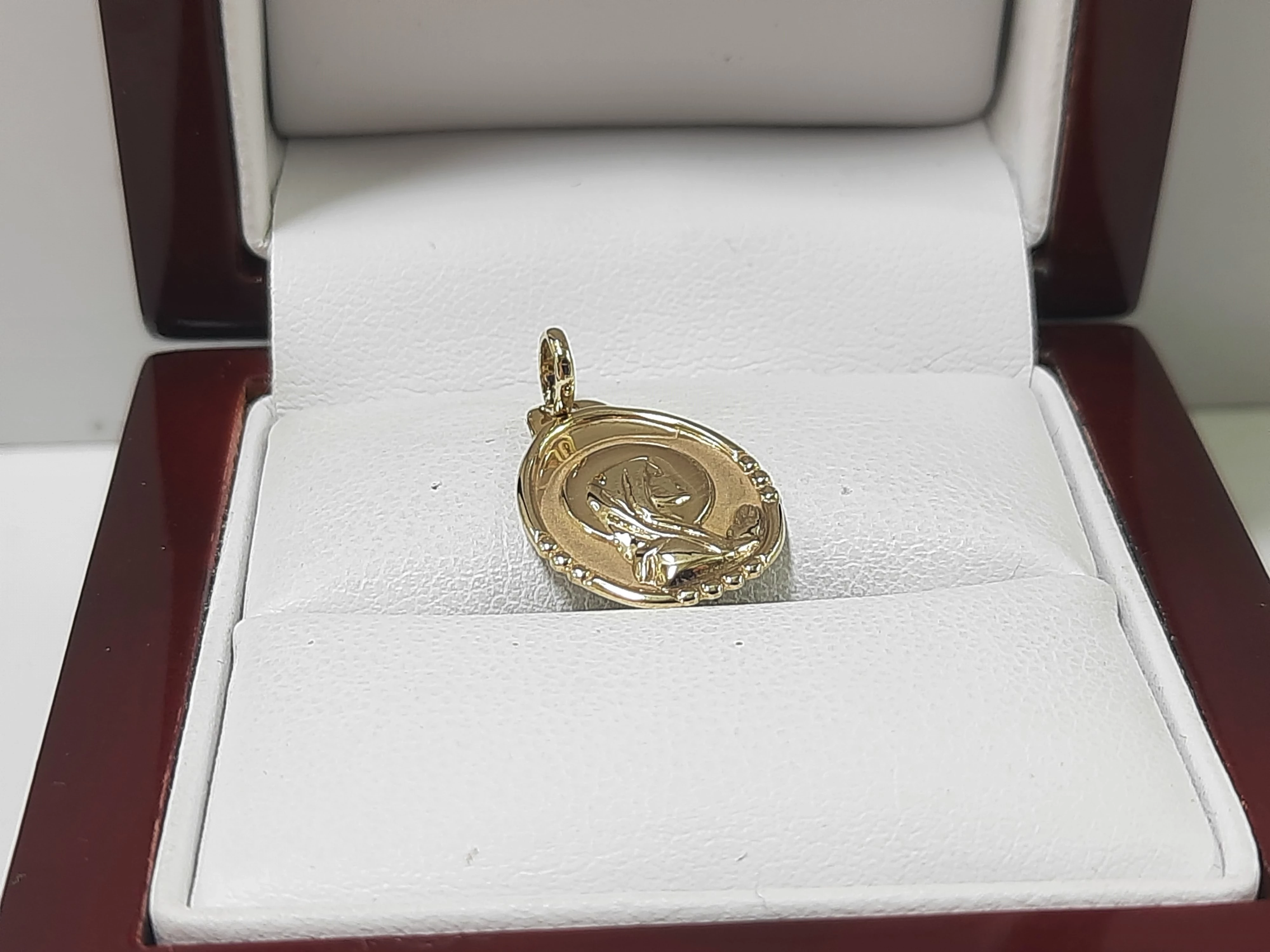 sliczna-zlota-religijna-zawieszka-333-06g-ean-gtin-5904121838274