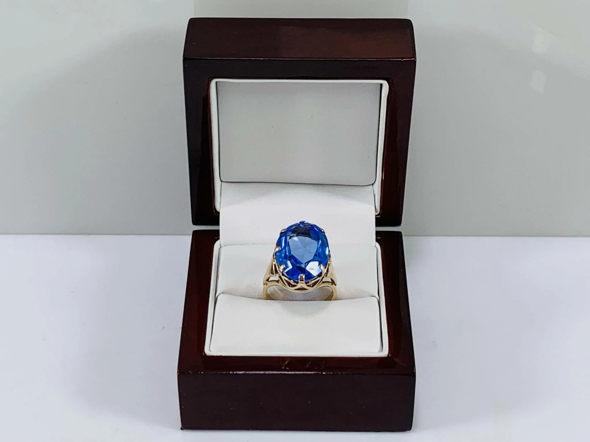 piekny-zloty-pierscionek-z-szafirem-854g-585-r16-stan-uzywany