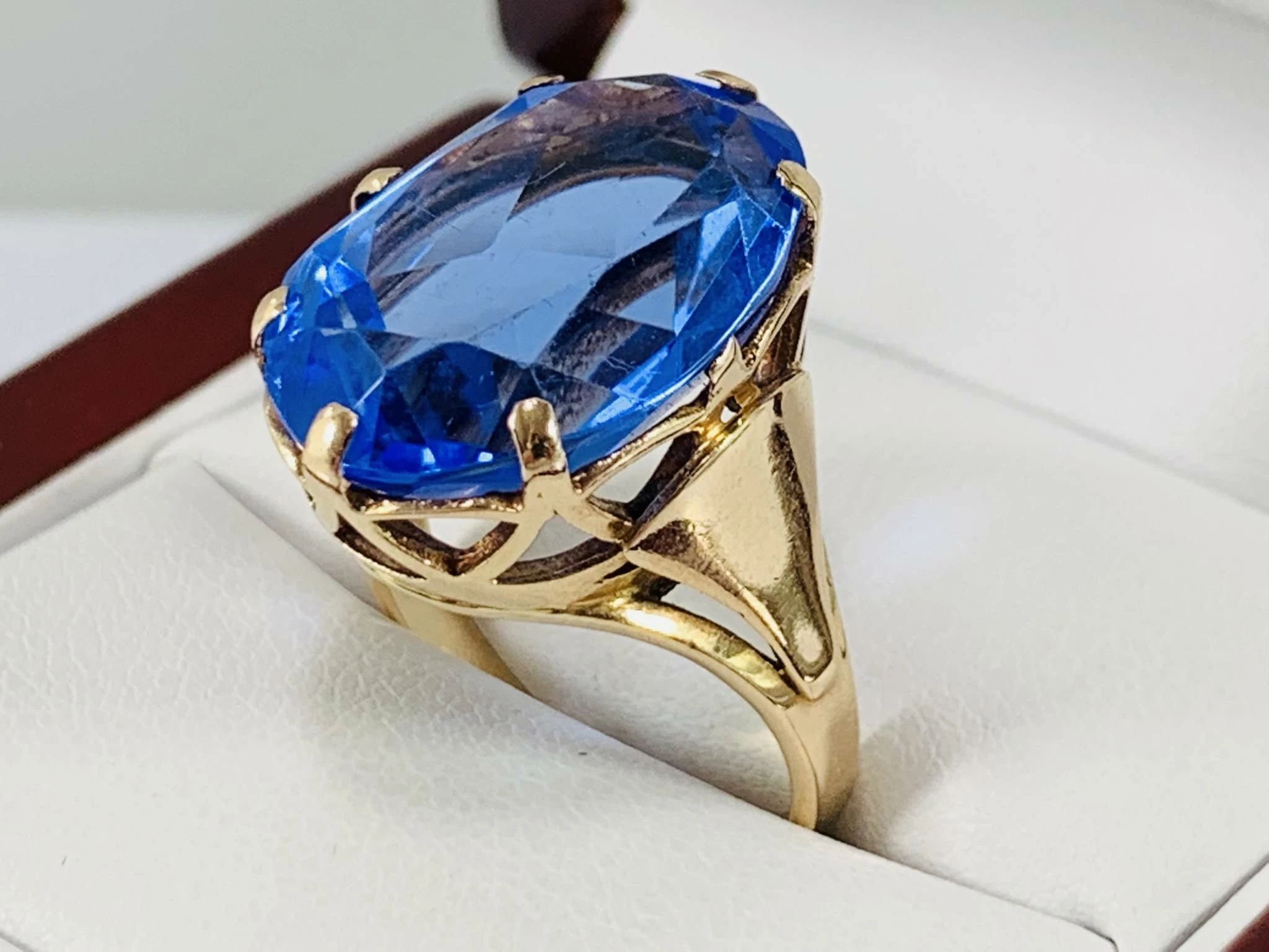 piekny-zloty-pierscionek-z-szafirem-854g-585-r16-rodzaj-wyrob-jubilerski