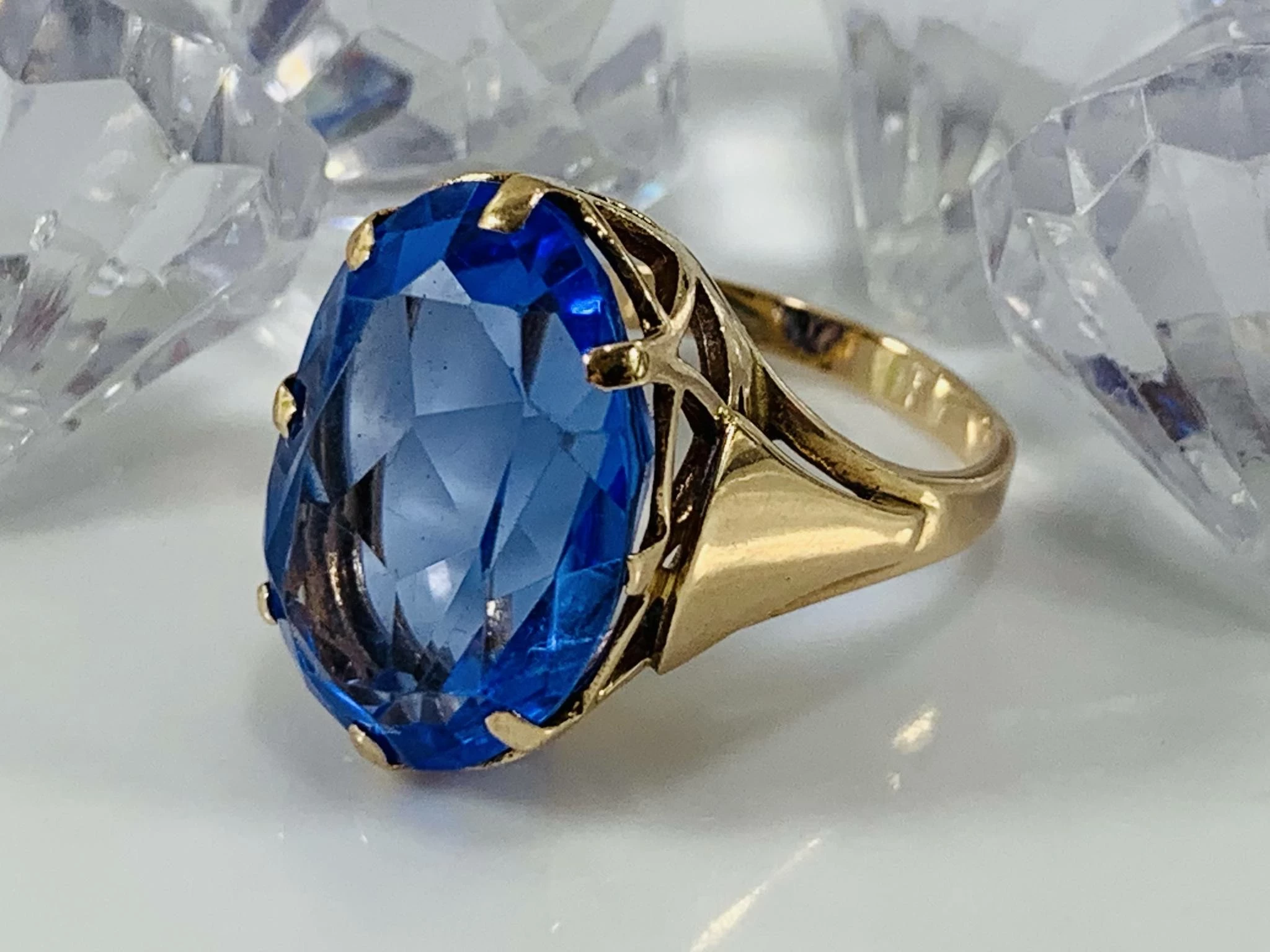 piekny-zloty-pierscionek-z-szafirem-854g-585-r16-material-zloto