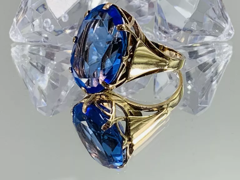 piekny-zloty-pierscionek-z-szafirem-854g-585-r16-kolor-dominujacy-zloty