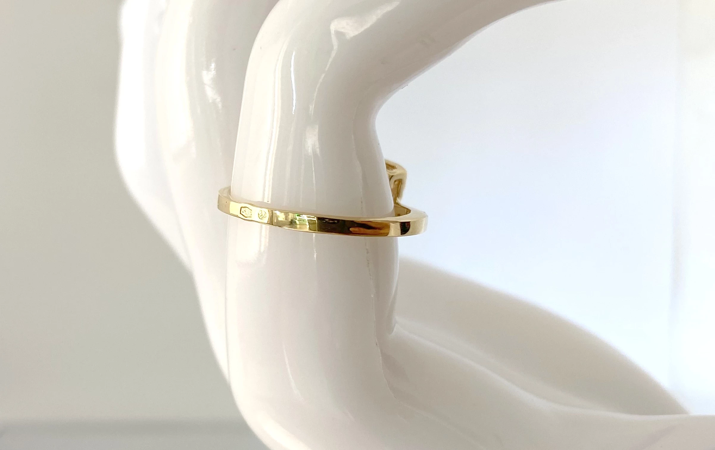 zloty-pierscionek-trojkat-z-cyrkoniami-585r15-marka-inna-marka