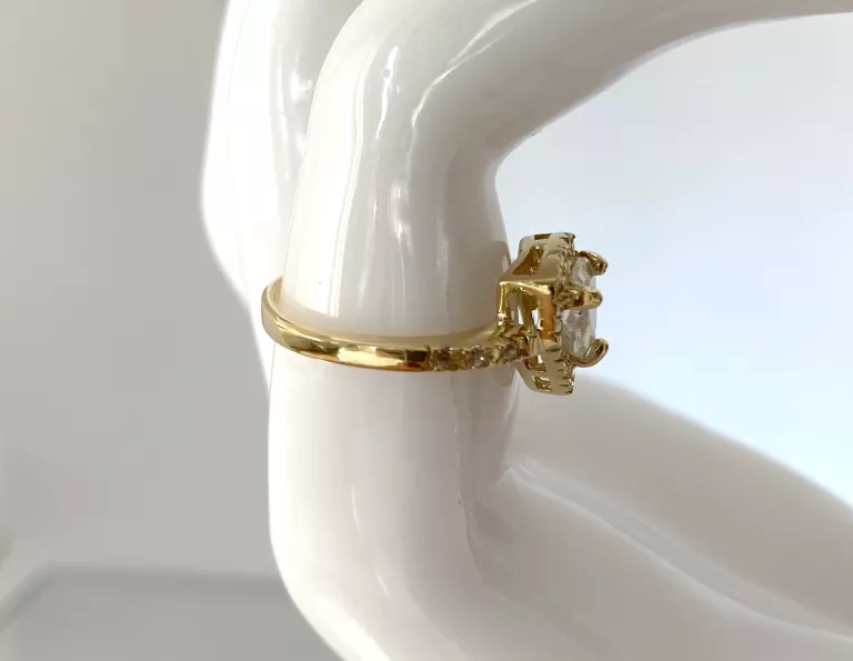 zloty-pierscionek-trojkat-z-cyrkoniami-585r15-material-zloto