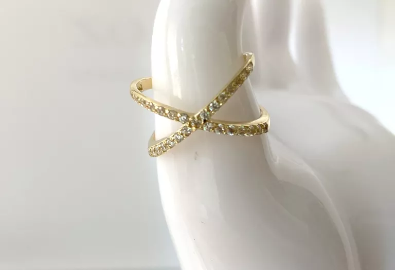 zloty-pierscionek-nieskonczonosc-z-cyrkoniami-r18-pilsudskiego-13a-sj-ostroleka