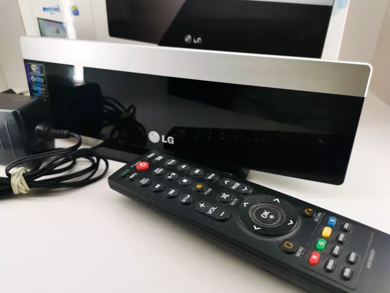 LG SIECIOWY ODTWARZACZ MULTIMEDIALNY DP1W