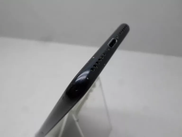 TELEFON IPHONE SE 2020 64GB
