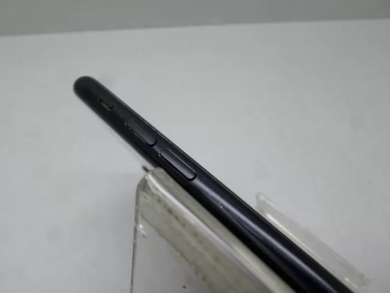 TELEFON IPHONE SE 2020 64GB