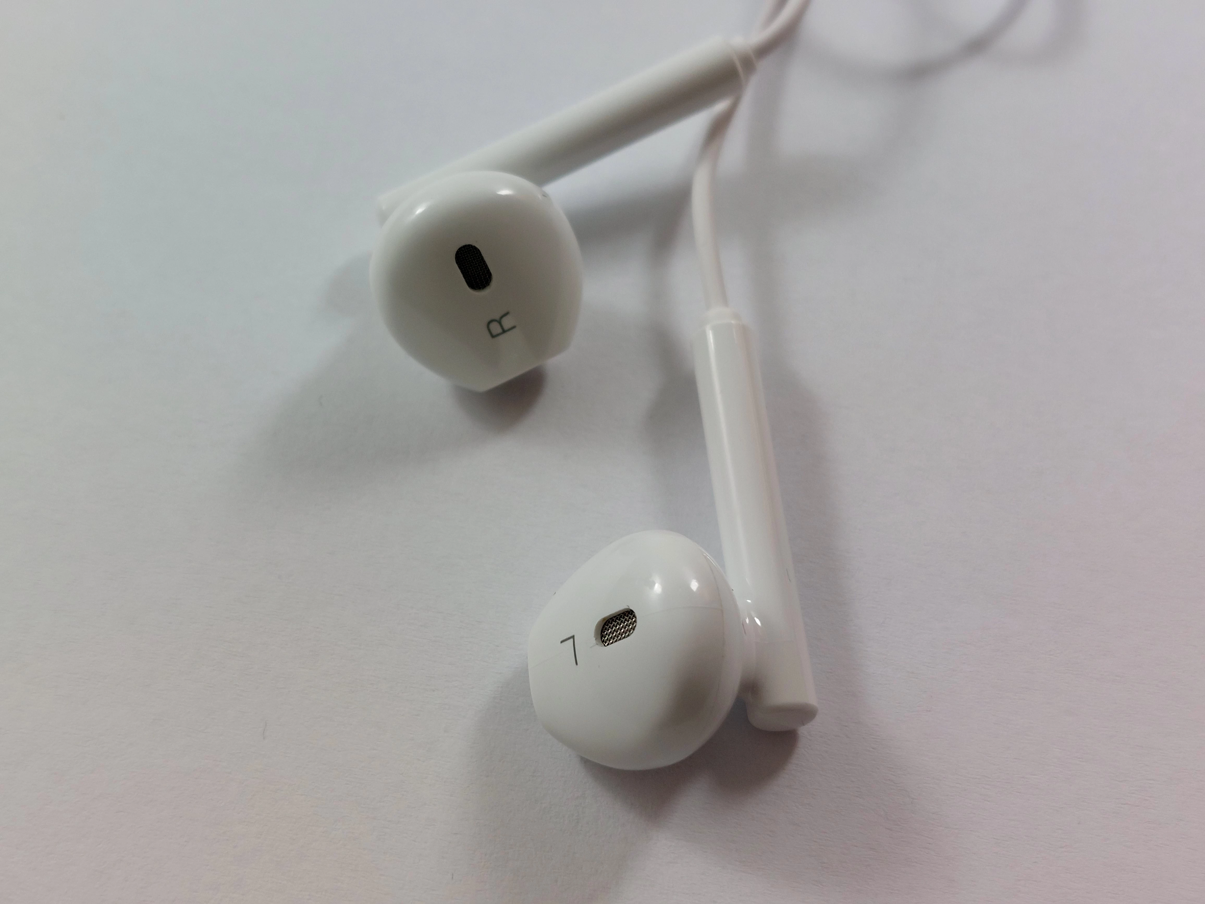 sluchawki-douszne-biale-usb-c-kod-producenta-sam-s21