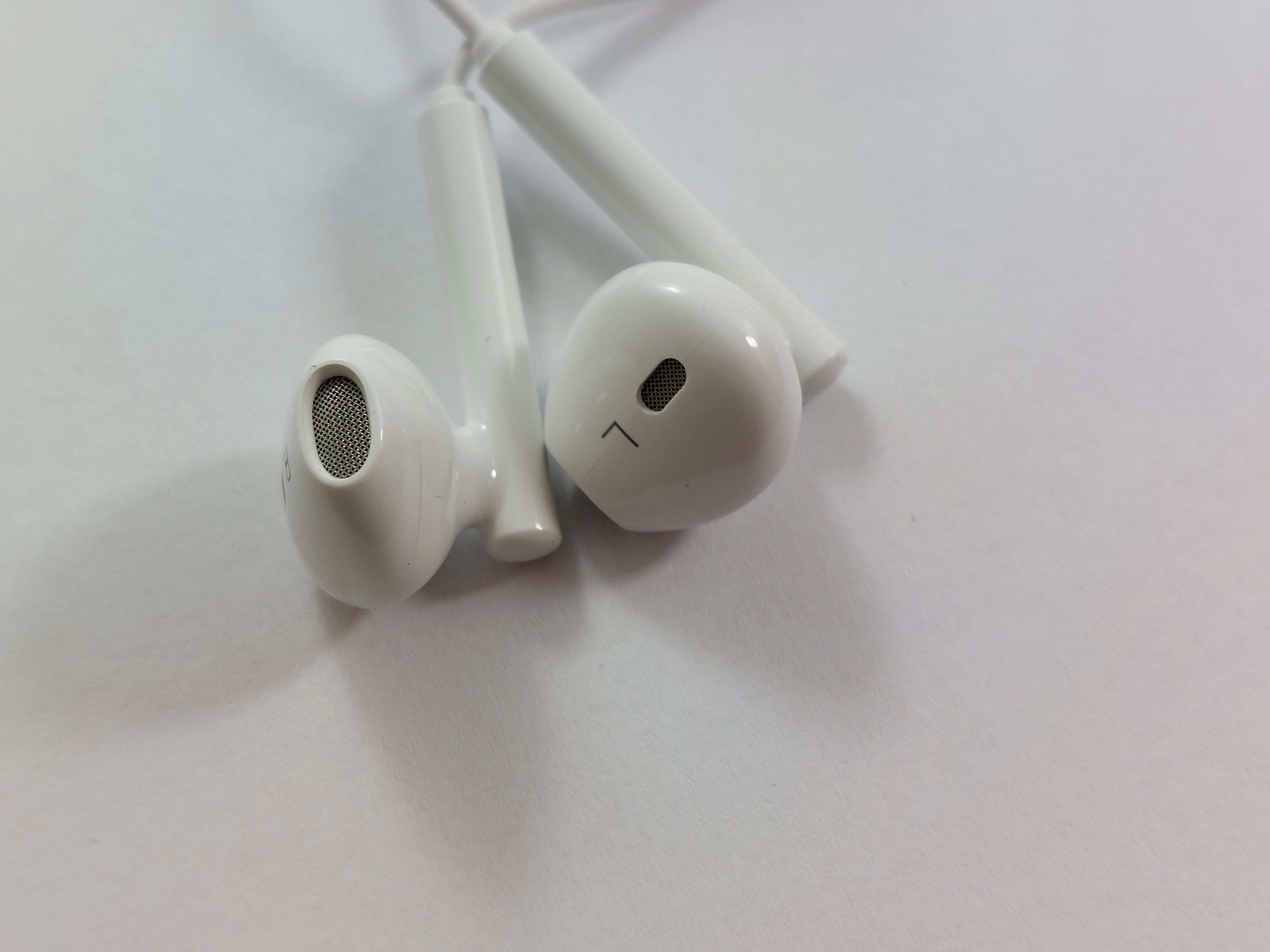 sluchawki-douszne-biale-usb-c-rodzaj-sluchawek-203681-217749