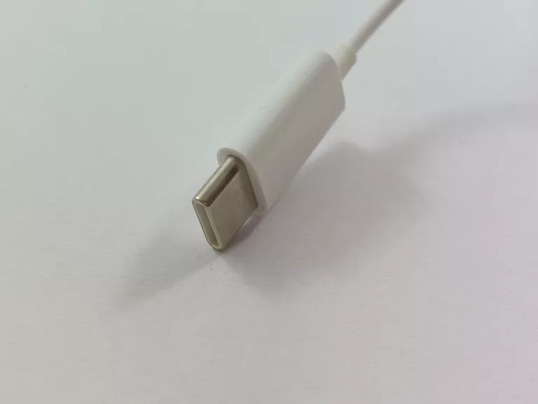 sluchawki-douszne-biale-usb-c-marka-248811-1948550