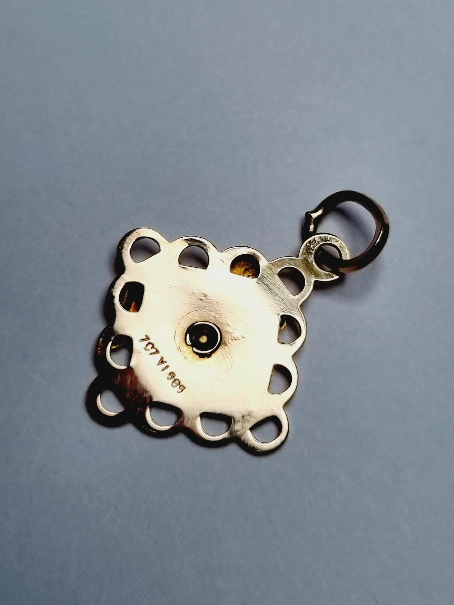 zlota-zawieszka-095g-ean-gtin-5901050619493