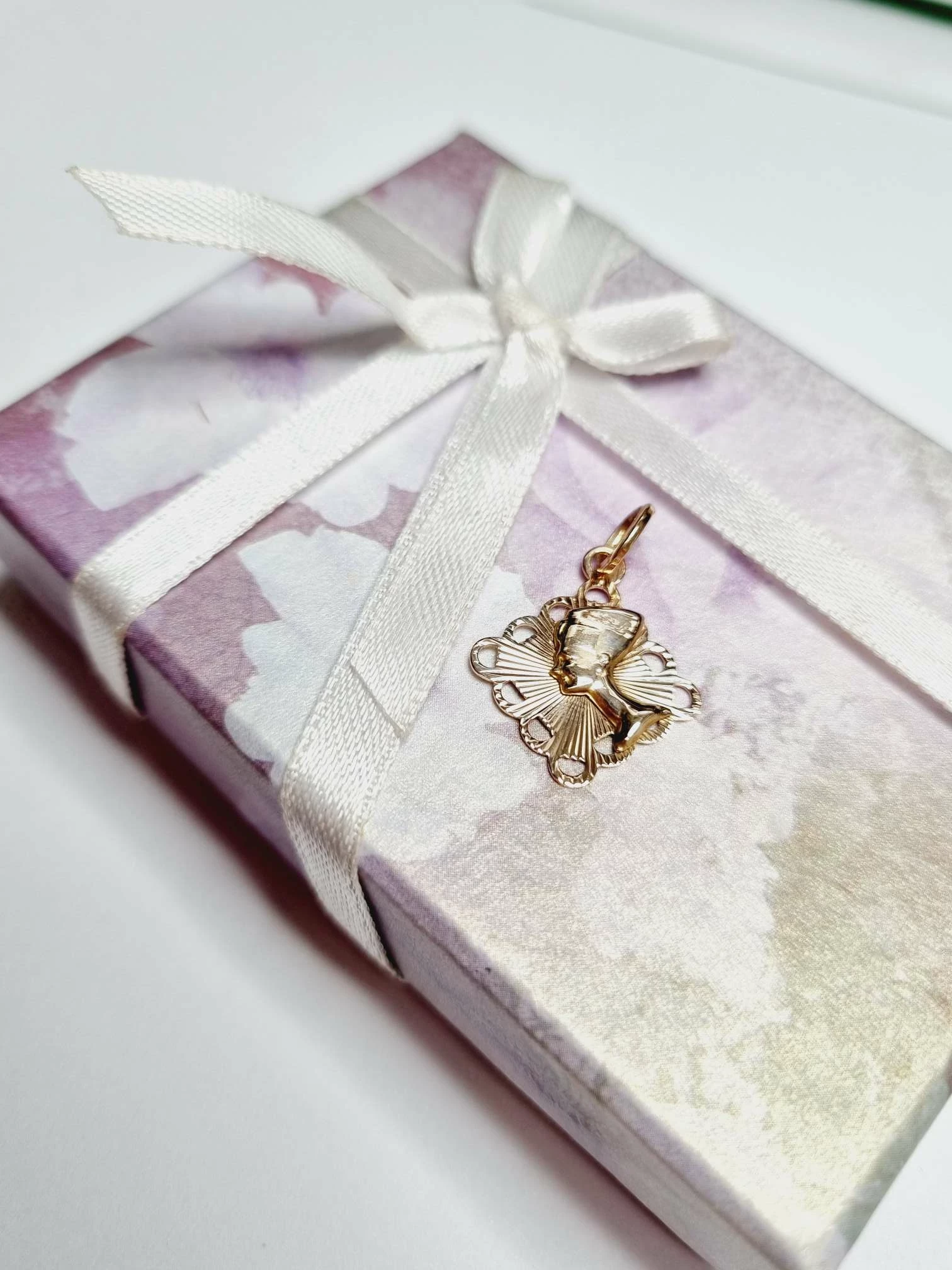 zlota-zawieszka-095g-material-15835-2