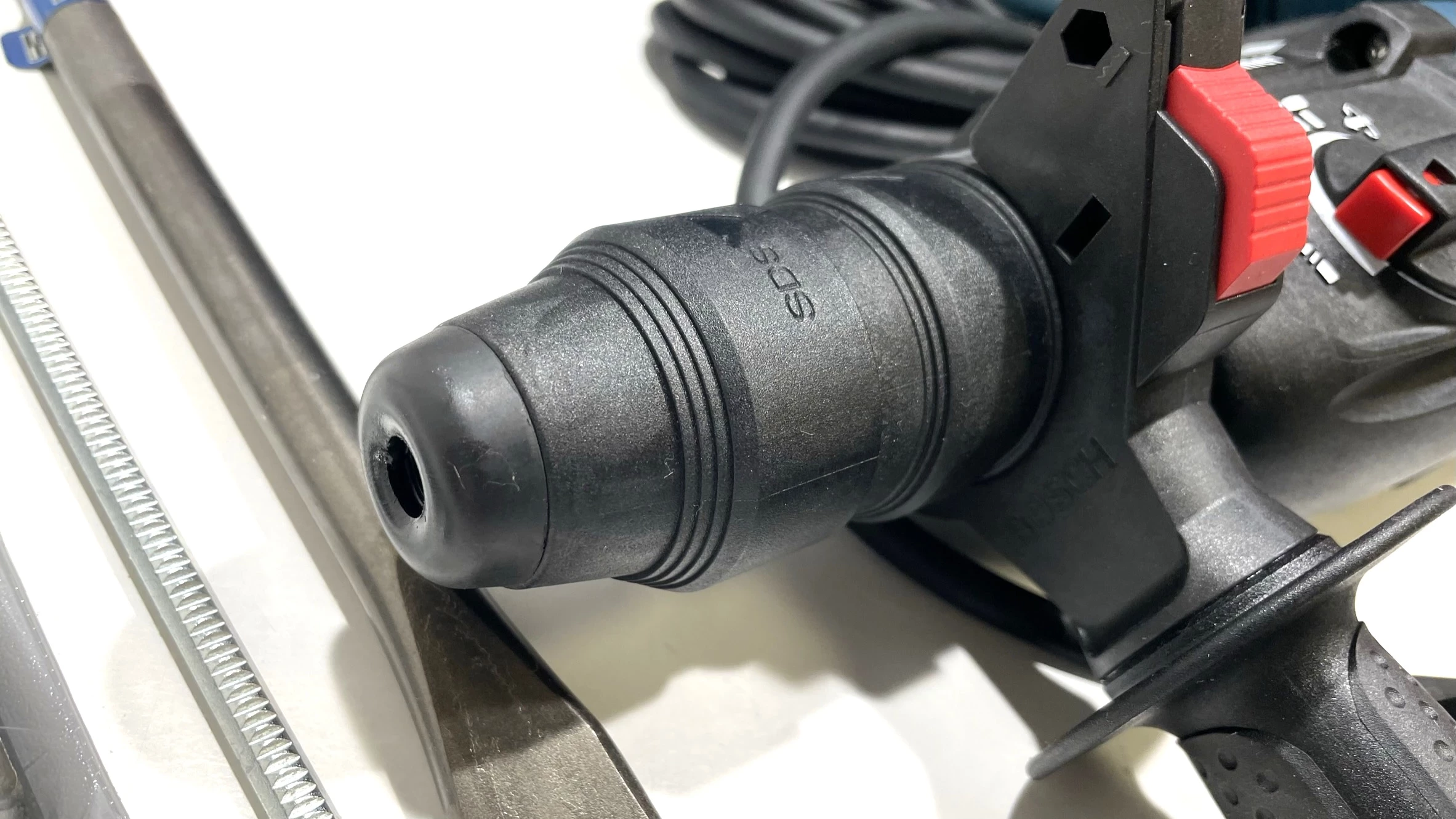 mlotowiertarka-bosch-gbh-2-28-gwar-idealny-stan-maksymalna-moc-880