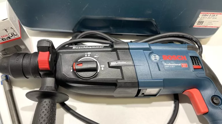 mlotowiertarka-bosch-gbh-2-28-gwar-idealny-stan-funkcyjnosc-4-funkcyjny-wiercenie-z-i-bez-udaru-podkuwanie-indeksacjablokowanie-dluta