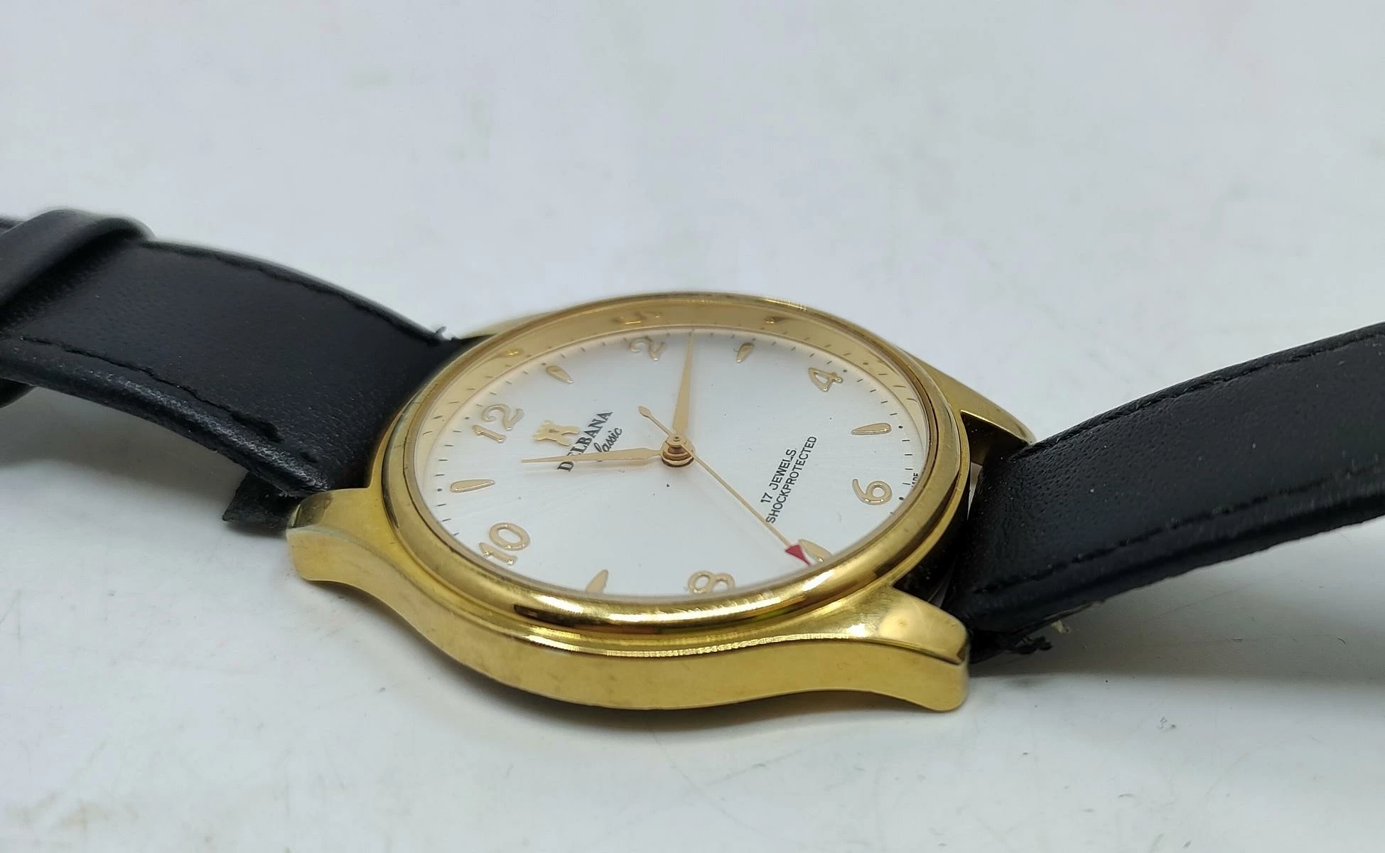 zegarek-mechaniczny-nakrecany-delbana-25020-ksztalt-koperty-okragla