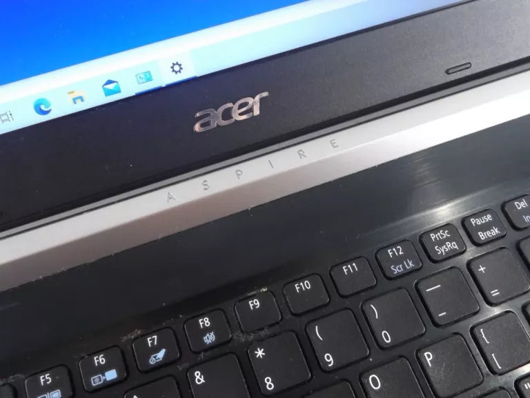ACER ASPRIRE 5 A515-51G-57TQ I5-7200U 940MX 8GB1T