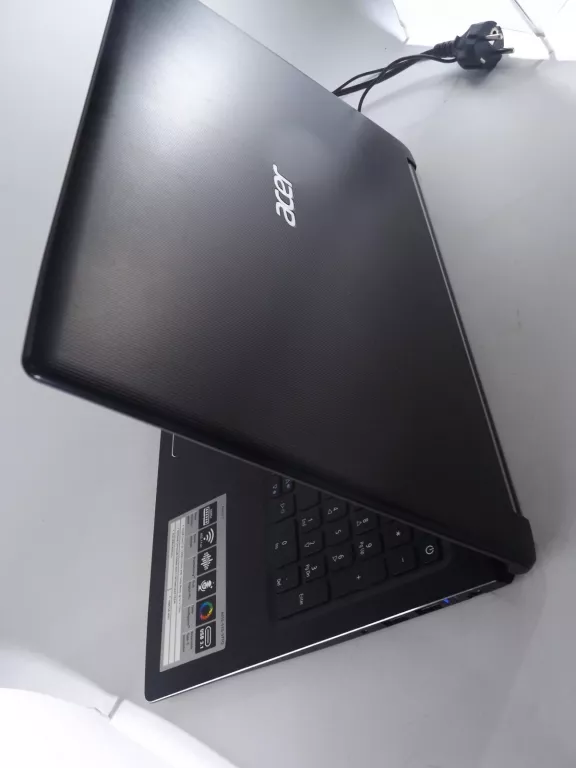 ACER ASPRIRE 5 A515-51G-57TQ I5-7200U 940MX 8GB1T