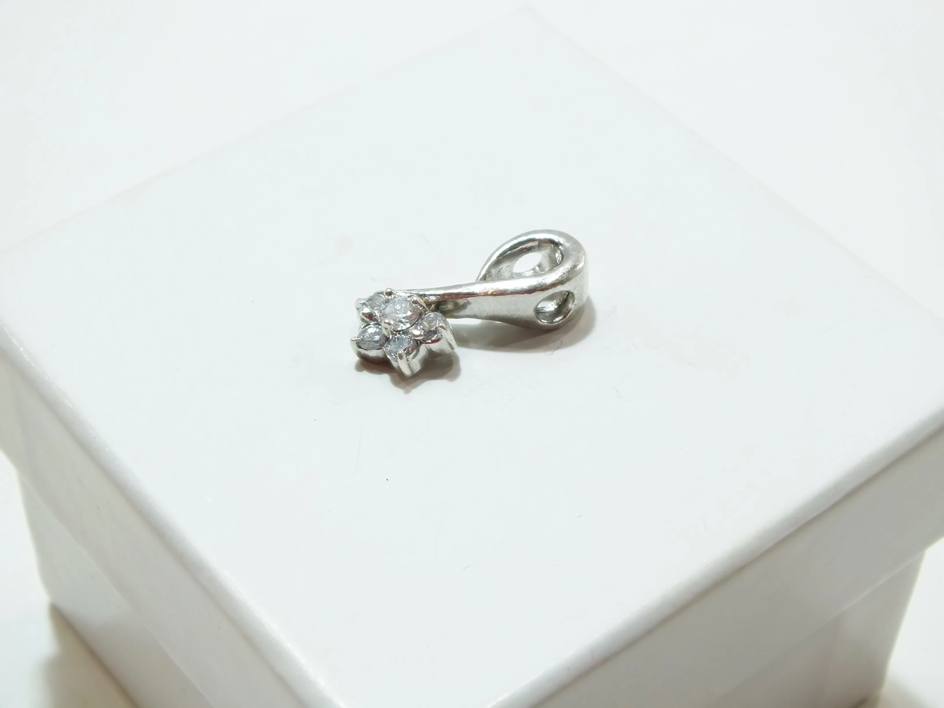 niezwykla-srebrna-zawieszka-277g-stan-powystawowy