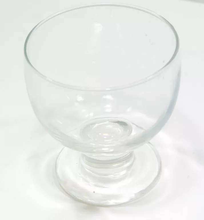 super-pucharek-do-lodow-stan-nie-wymaga-renowacji