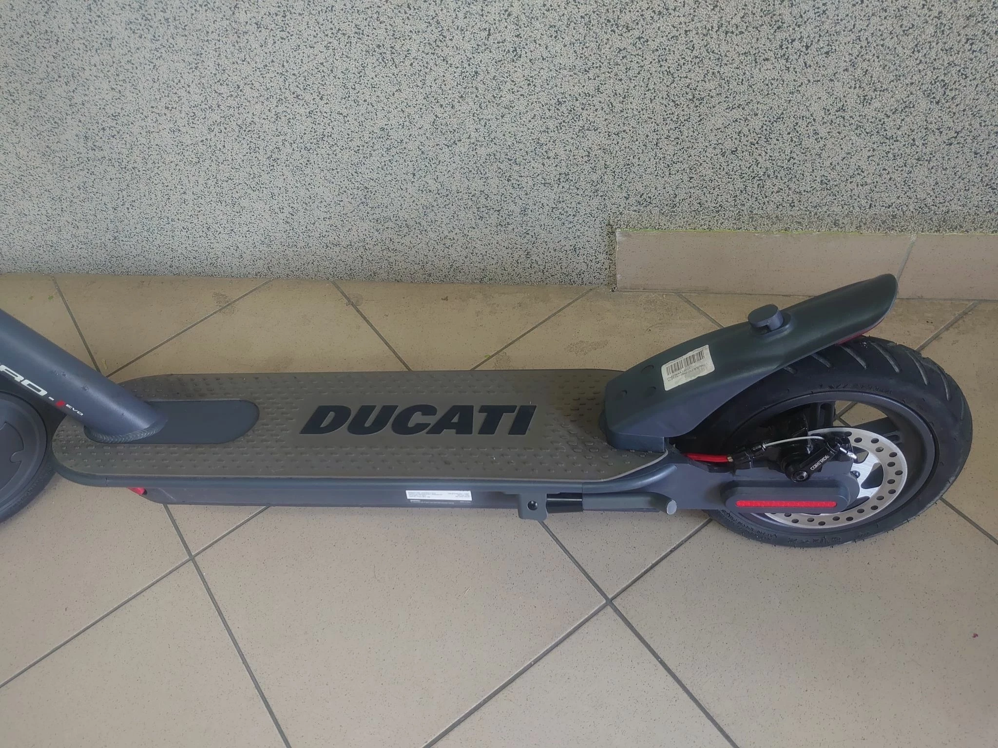 hulajnoga-elektryczna-ducati-pro-1-evo-jak-nowa-kod-producenta-du-mo-210011