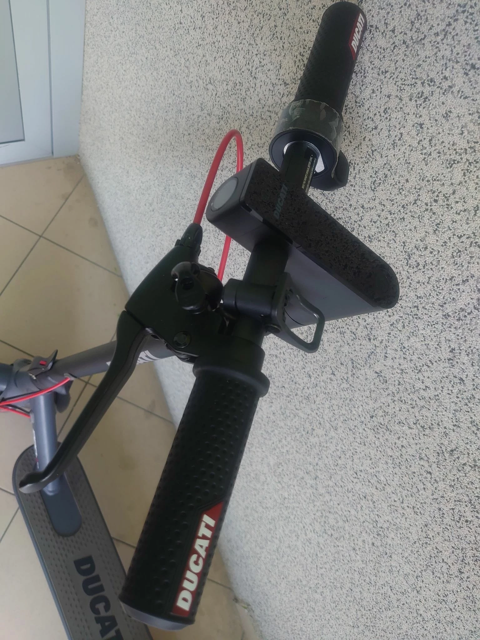 hulajnoga-elektryczna-ducati-pro-1-evo-jak-nowa-predkosc-maksymalna-25