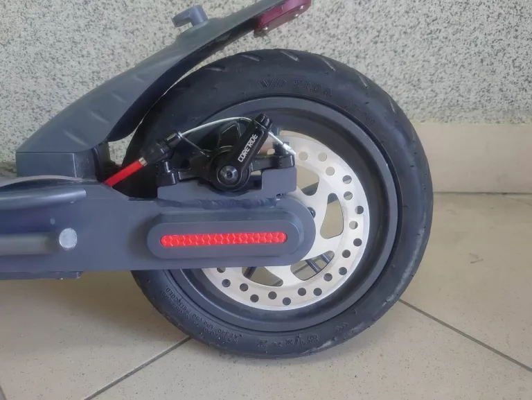 HULAJNOGA ELEKTRYCZNA DUCATI PRO 1 EVO JAK NOWA