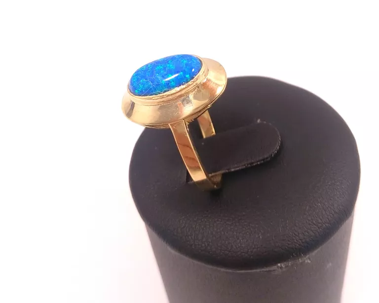 pierscionek-z-niebieskim-kamieniem-585-498g-r19-ean-gtin-5905868206203