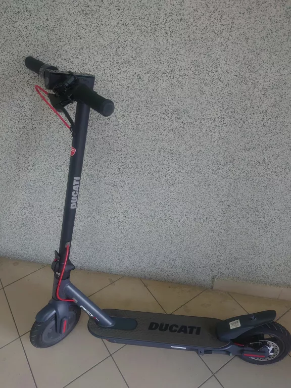 HULAJNOGA ELEKTRYCZNA DUCATI PRO 1 EVO JAK NOWA