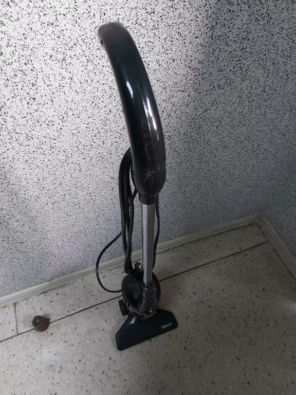 ODKURZACZ SATURN 600W