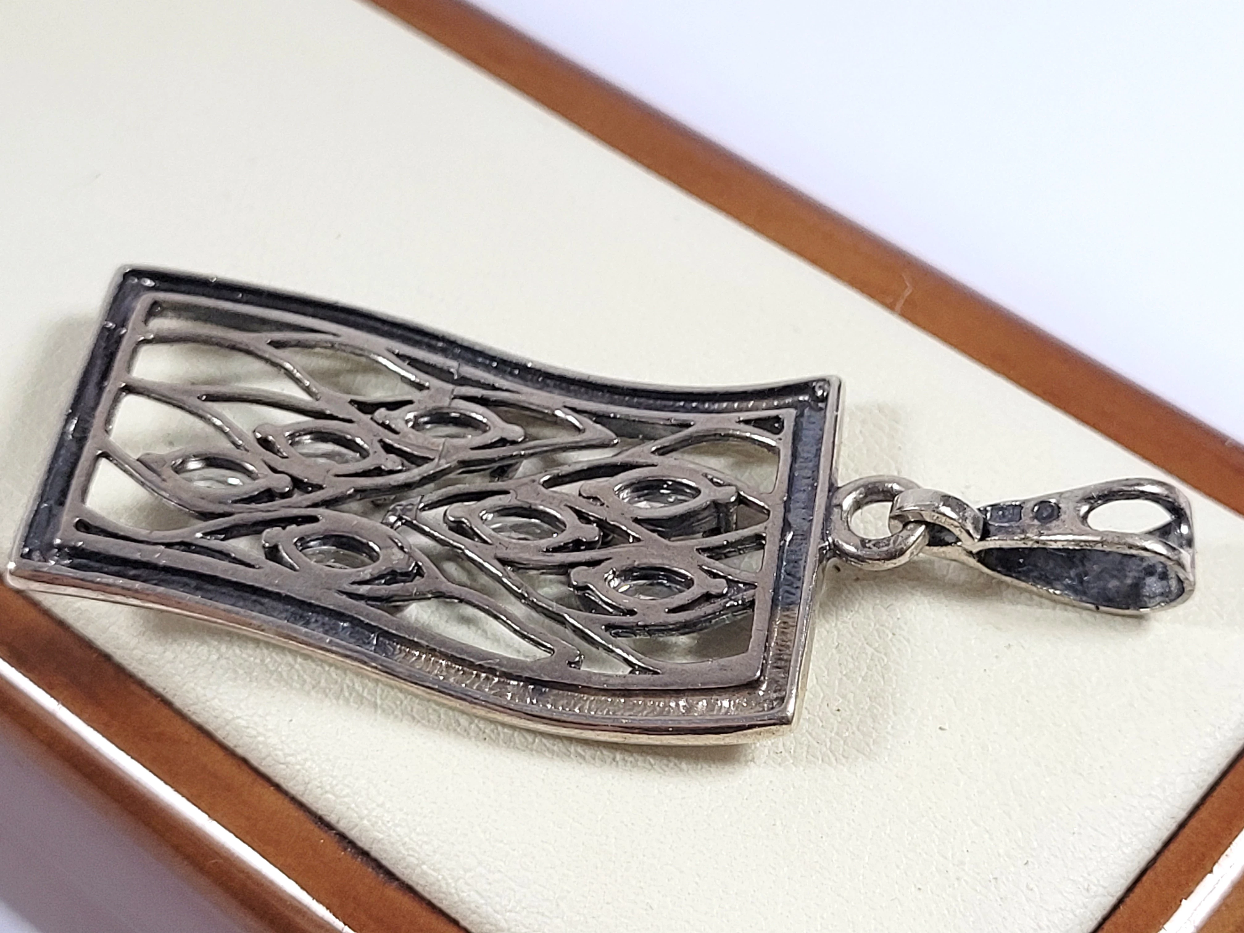 srebrna-zawieszka-z-cyrkoniami-845g-925-stan-11323-2