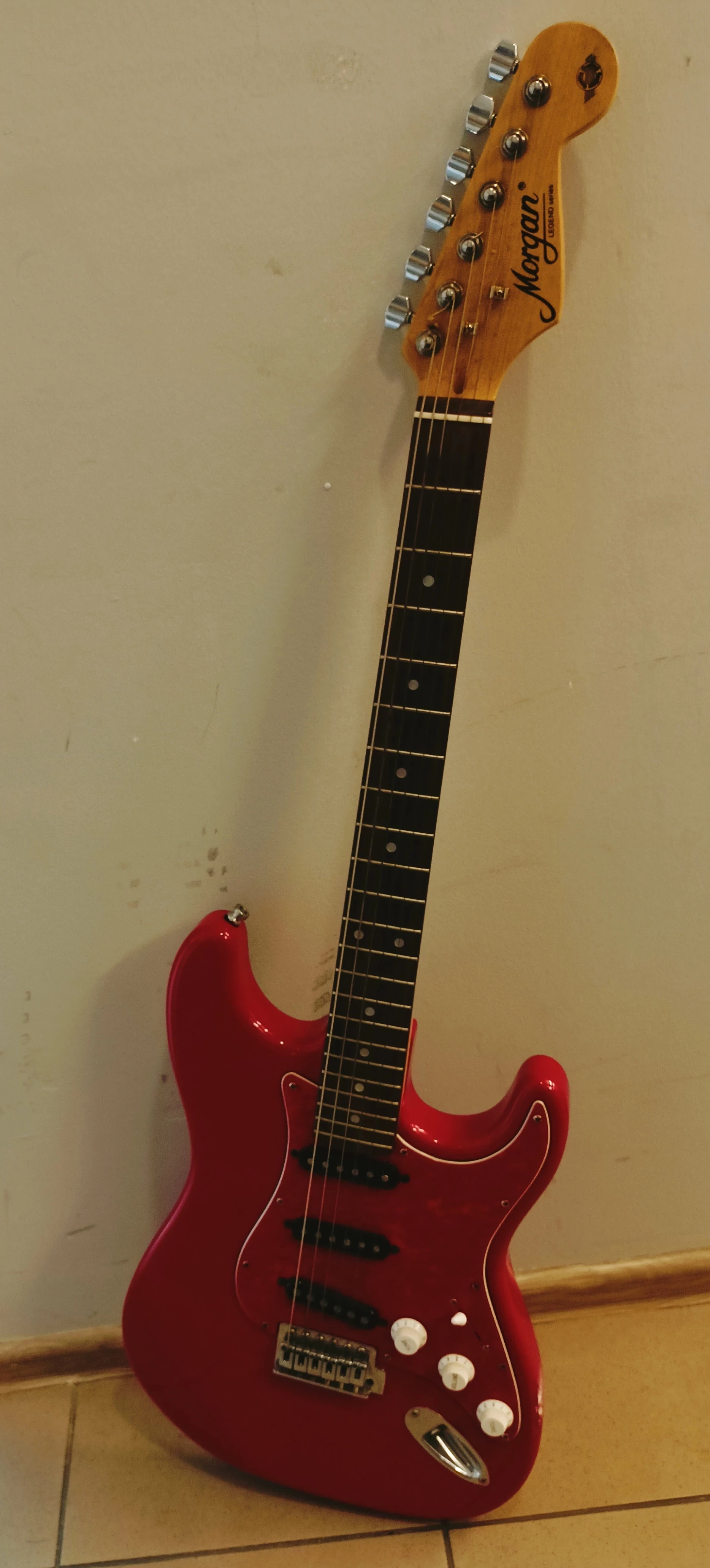 gitara-elektyczna-morgan-stan-uzywany