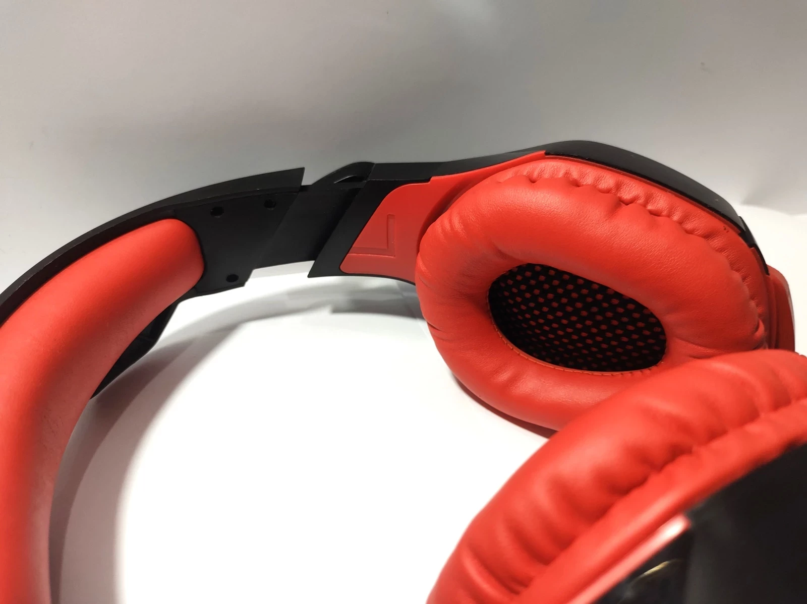 sluchawki-mad-dog-gh701-rodzaj-sluchawek-nauszne