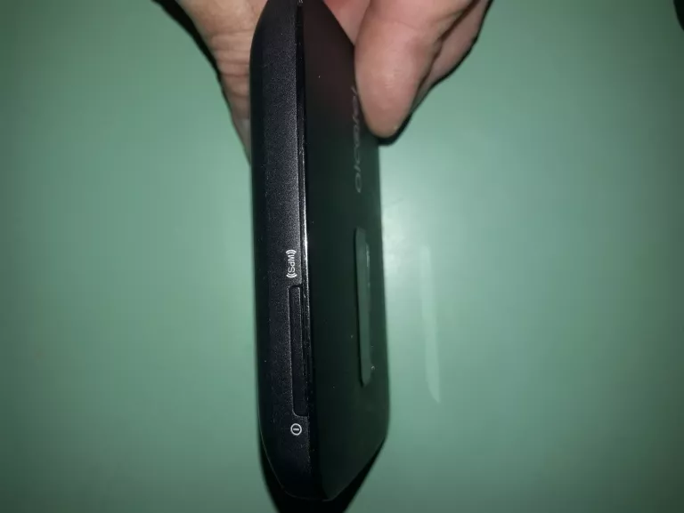 router-mobilny-alcatel-link-zone-4g-lte-mw40v-obslugiwane-standardy-lte