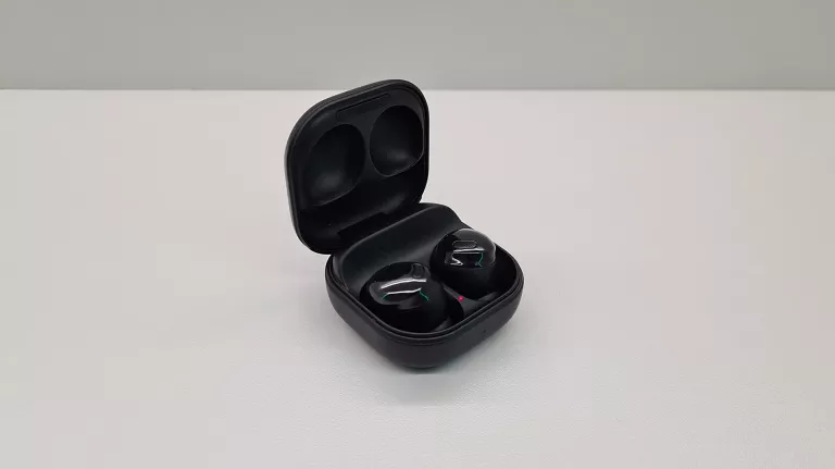 sluchawki-samsung-galaxy-pro-buds-marka-samsung