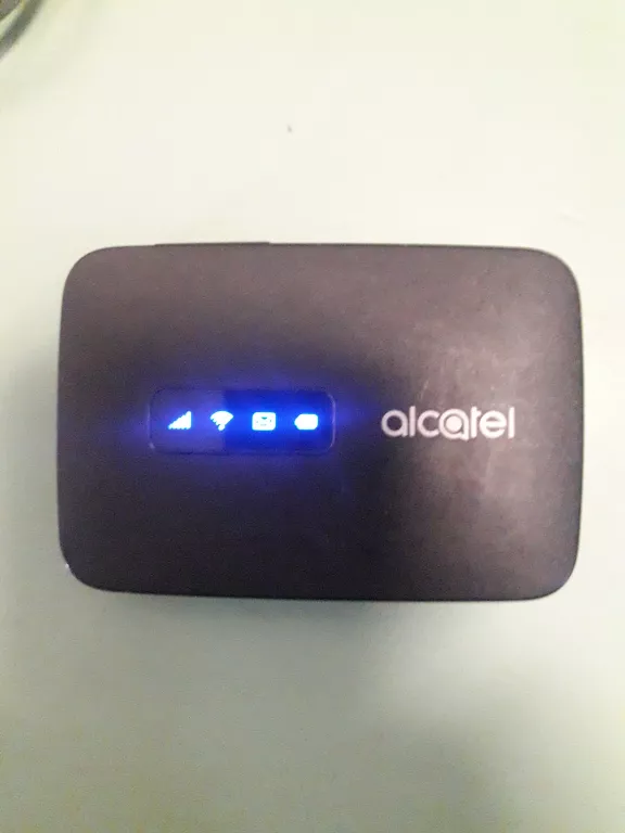 router-mobilny-alcatel-link-zone-4g-lte-mw40v-model-link-zone