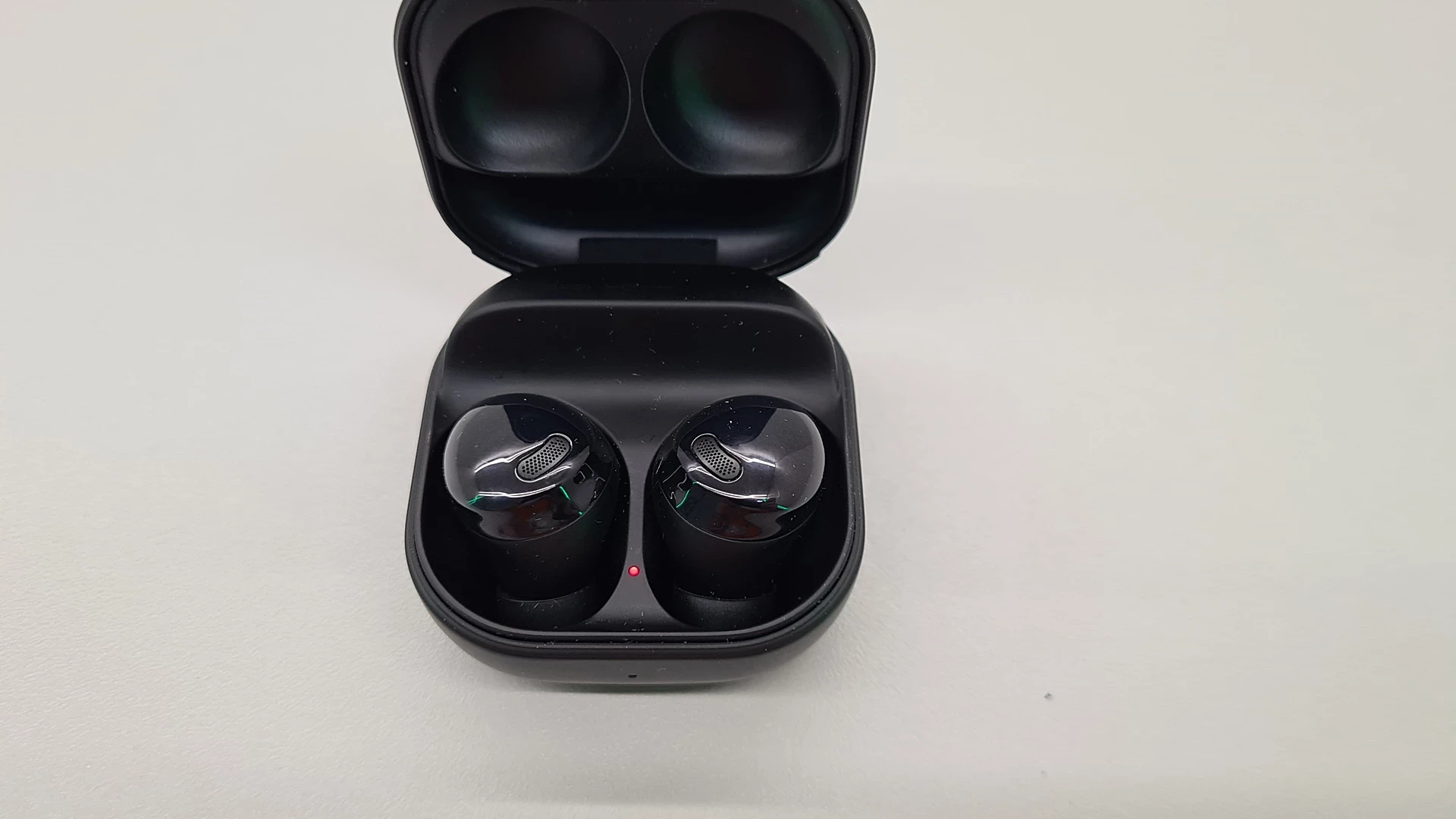 sluchawki-samsung-galaxy-pro-buds-rodzaj-sluchawek-dokanalowe