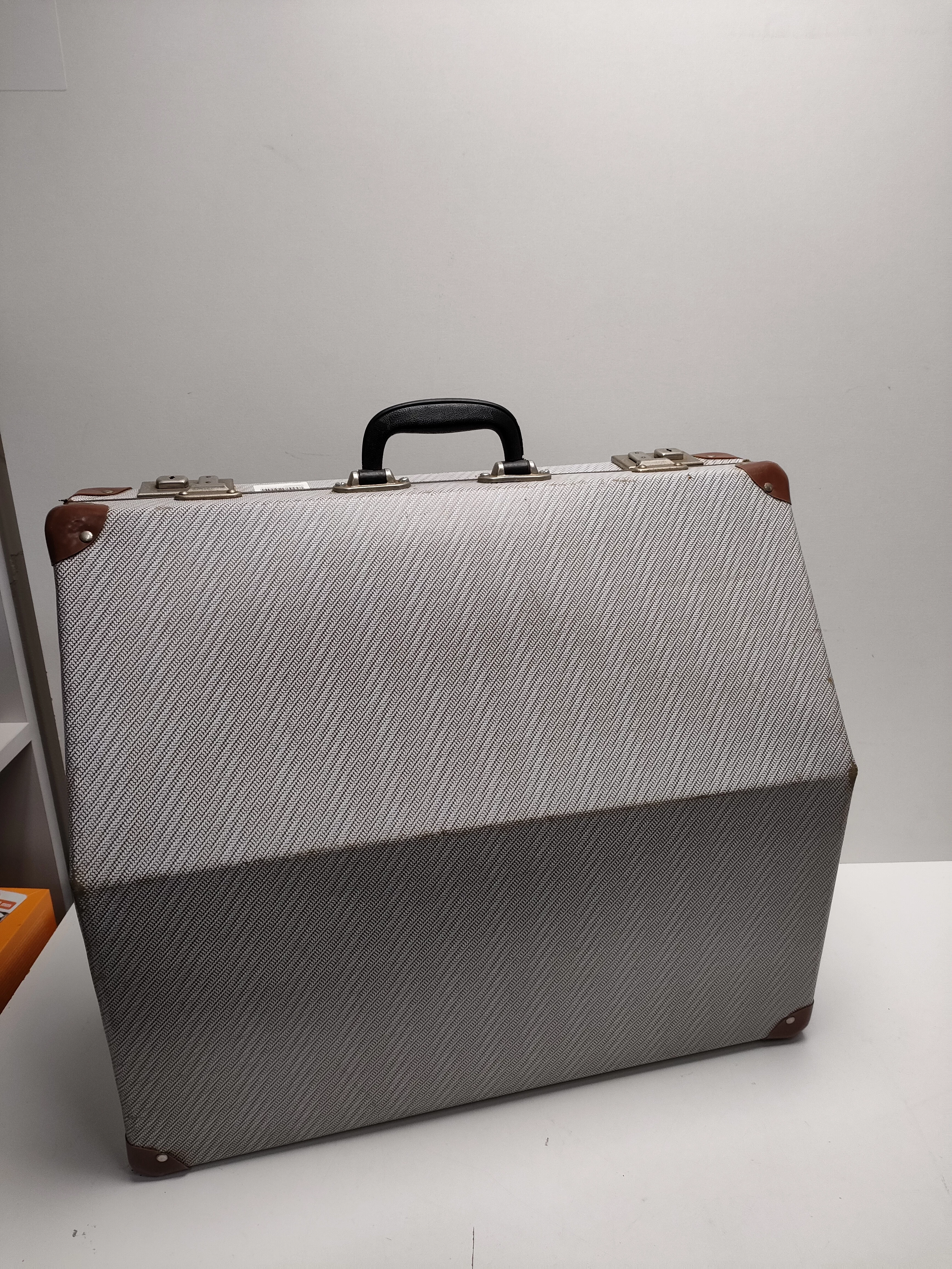 akordeon-sonola-w-pokrowcu-stan-uzywany