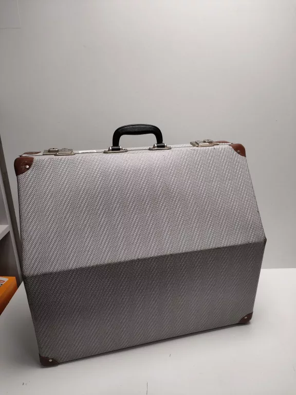 akordeon-sonola-w-pokrowcu-stan-uzywany