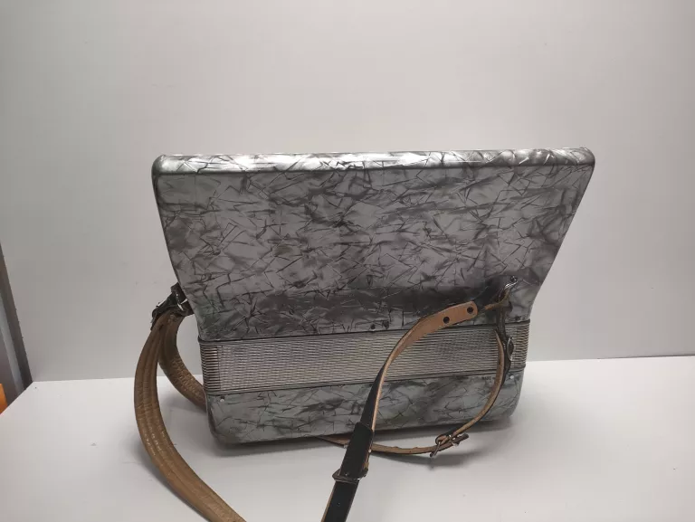 akordeon-sonola-w-pokrowcu-kod-producenta-musette