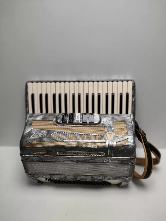 akordeon-sonola-w-pokrowcu-osiedle-teatralne-3u15-krakow